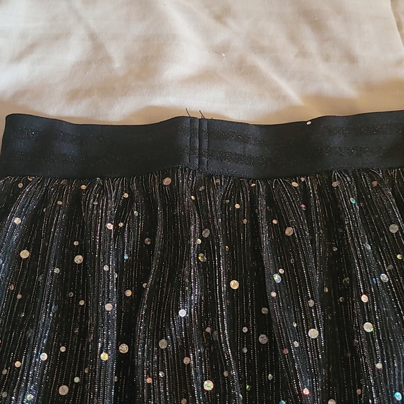 Skirt - Picture 2 of 3